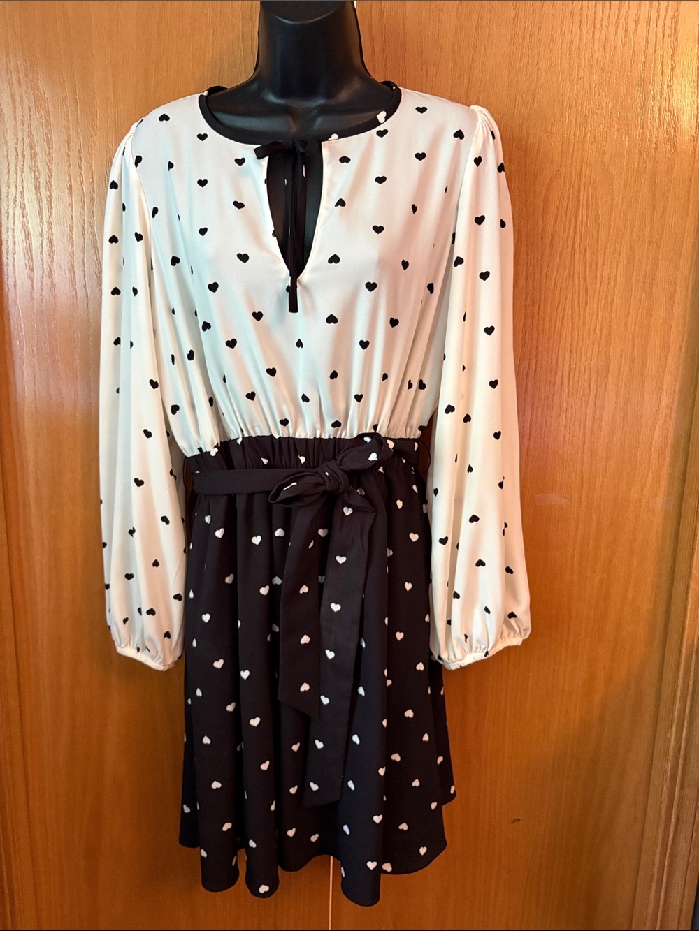 kate spade Two-Tone Heart Print Tie-Waist Long Sleeve Dress in White and Black